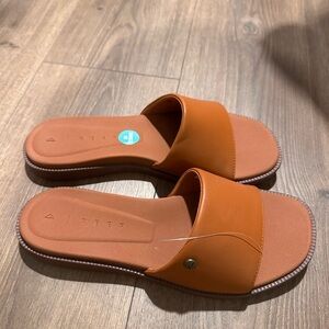 Reef Women's Tan Slide Sandals